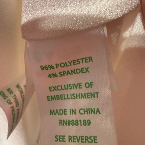 Lilly Pulitzer Embroidered Ivory Tunic Top with Gold Detail - Picture 5 of 6